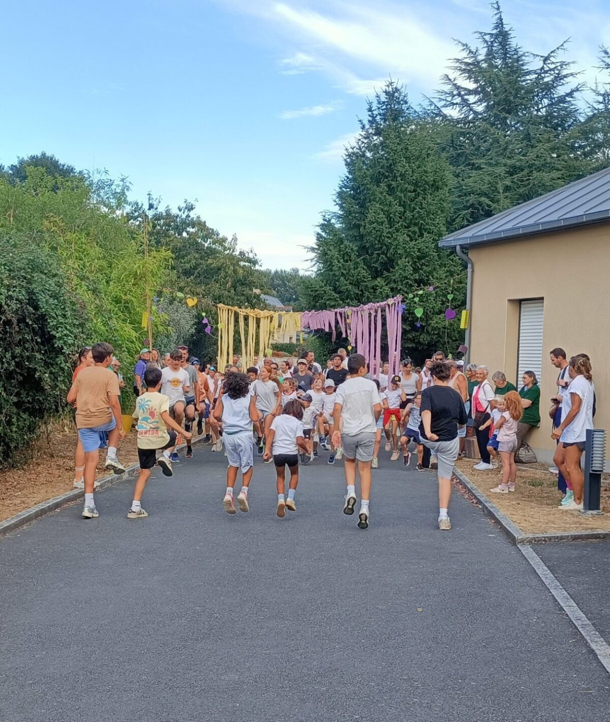 26 08 25 marché nocturne & festicolor 14
